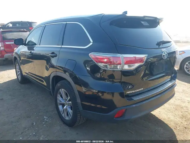 5TDKKRFH7FS100297 — 2015 Toyota Highlander XLE V6, фото 3 с аукциона IAAI 14.10.2026, Передняя часть