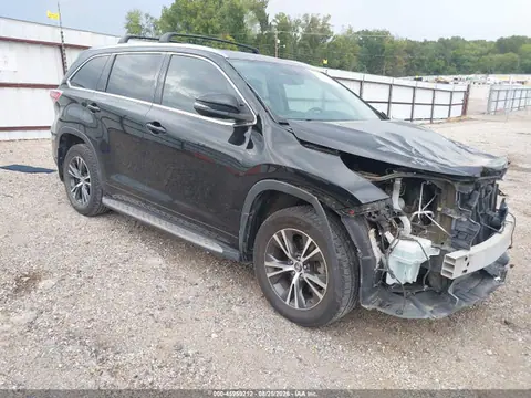 5TDKKRFH1GS503967 — 2016 Toyota Highlander XLE V6, Передняя часть (Front End), фото до ремонта