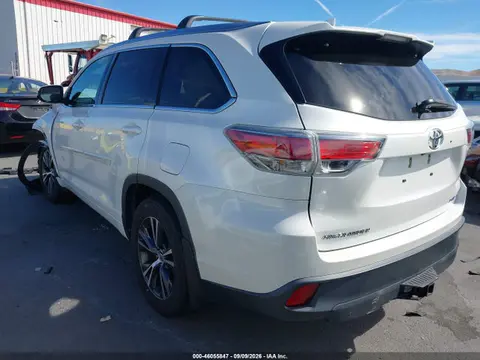 2016 Toyota Highlander Xle V6 VIN 5TDJKRFH4GS343112 фото 3