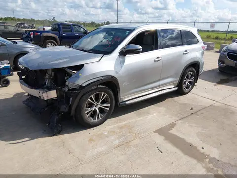 2016 Toyota Highlander Xle V6 VIN 5TDKKRFH6GS502264 фото 2