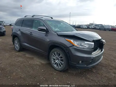 5TDJKRFH1FS156103 — 2015 Toyota Highlander XLE, Передняя часть (Front), фото до ремонта