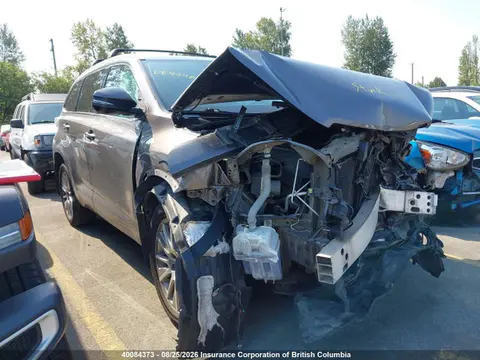5TDJKRFH5GS288072 — 2016 Toyota Highlander XLE, Передняя часть (Front), фото до ремонта
