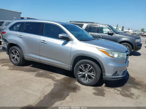 5TDKKRFH1GS506271 — 2016 Toyota Highlander XLE, Задняя часть (Rear), фото до ремонта