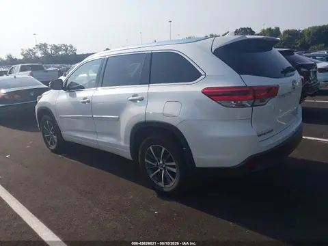 2017 Toyota Highlander Xle VIN 5TDJZRFH0HS394796 фото 3