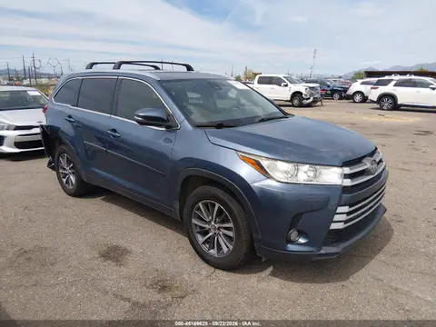 5TDKZRFH1HS525495 — 2017 Toyota Highlander XLE, Задняя часть справа (Right Rear), фото до ремонта