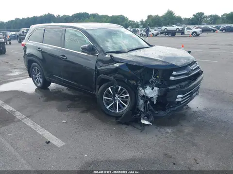 2018 Toyota Highlander Xle VIN 5TDJZRFH8JS529481 фото 1