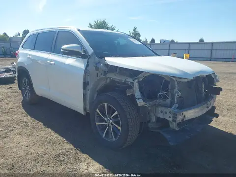 5TDJZRFHXJS536867 — 2018 Toyota Highlander XLE, Передняя часть (Front End), фото до ремонта