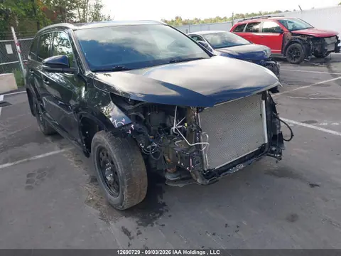 5TDJZRFH5KS620435 — 2019 Toyota Highlander XLE, Передняя часть (Front), фото до ремонта