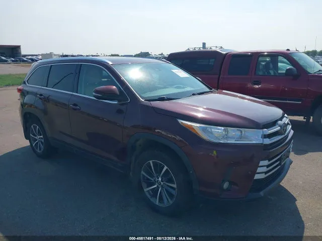 2019 Toyota Highlander Xle VIN 5TDJZRFH7KS702988 фото 1
