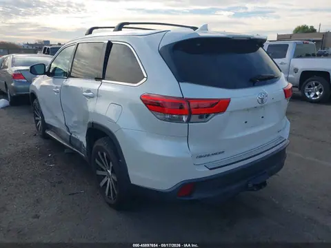 2019 Toyota Highlander Xle VIN 5TDJZRFH7KS608657 фото 3