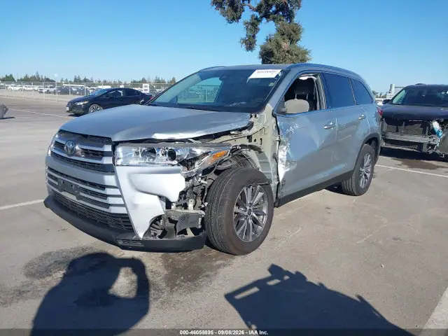 2019 Toyota Highlander Xle VIN 5TDKZRFH1KS573554 фото 2
