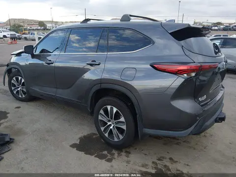 2022 Toyota Highlander Xle VIN 5TDGZRBH2NS220613 фото 3