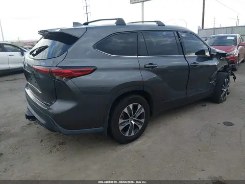 2022 Toyota Highlander Xle VIN 5TDGZRBH2NS220613 фото 4