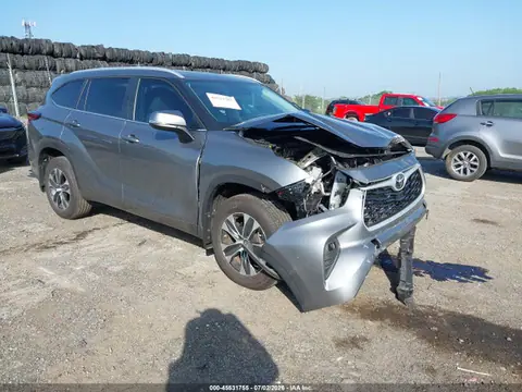 5TDKDRBH4SS581443 — 2025 Toyota Highlander XLE, Передняя часть (Front End), фото до ремонта