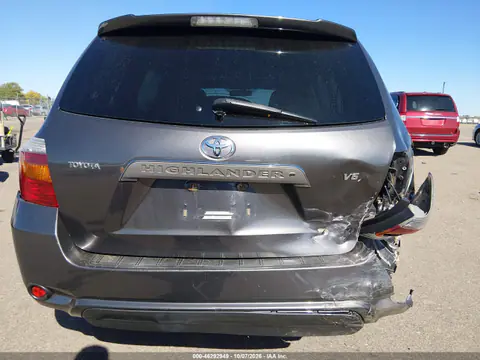 JTEES43A692122774 — 2009 Toyota Highlander, Задняя часть, фото до ремонта