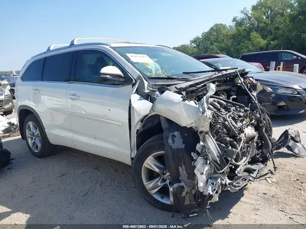5TDDKRFH1GS261352 — 2016 Toyota Highlander, Передняя часть (Front End), фото до ремонта