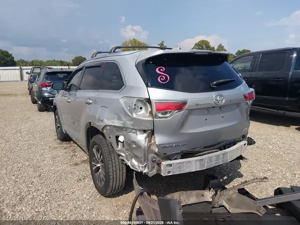 5TDKKRFH2GS131166 — 2016 Toyota Highlander, фото 3 с аукциона IAAI 05.10.2026, Задняя часть слева