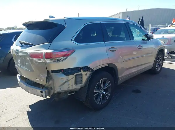 2016 TOYOTA HIGHLANDER VIN 5TDJKRFH8GS266678 фото 4