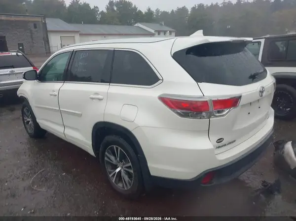 2016 TOYOTA HIGHLANDER VIN 5TDJKRFH5GS341028 фото 3