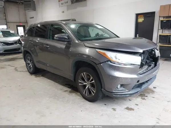 5TDKKRFH2GS122788 — 2016 Toyota Highlander, Передняя часть (Front End), фото до ремонта
