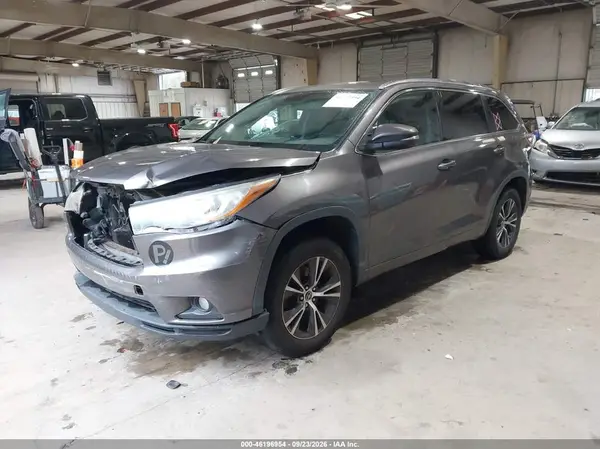 5TDKKRFH2GS122788 — 2016 Toyota Highlander, фото 2 с аукциона IAAI, Передняя часть
