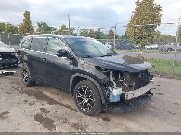 5TDYKRFH9GS138755 — 2016 Toyota Highlander, Передняя часть (Front End), фото до ремонта