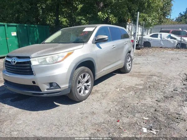 5TDZKRFH7GS134255 — 2016 Toyota Highlander, фото 2 с аукциона IAAI, Задняя часть справа