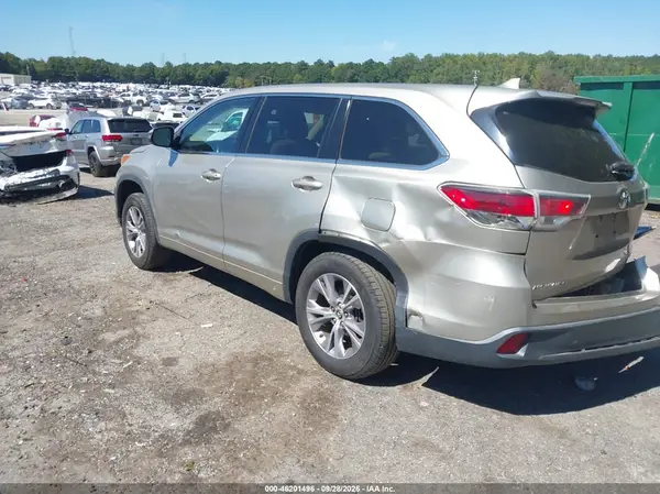 5TDZKRFH7GS134255 — 2016 Toyota Highlander, фото 3 с аукциона IAAI, Задняя часть справа