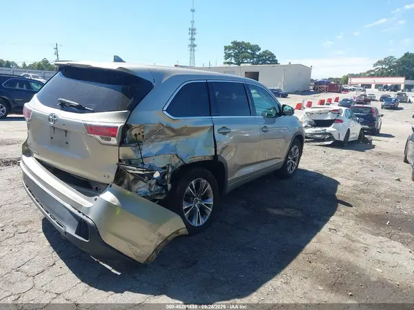 5TDZKRFH7GS134255 — 2016 Toyota Highlander, фото 4 с аукциона IAAI, Задняя часть справа