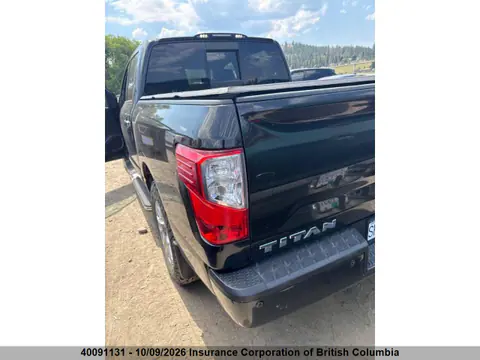 2017 Nissan Titan VIN 1N6AA1E53HN519602 фото 4