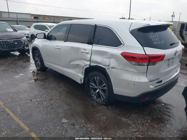 5TDZZRFH0HS230225 — 2017 Toyota Highlander, фото 3 с аукциона IAAI 14.10.2026, Задняя часть слева