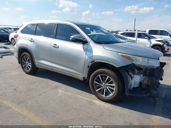 5TDJZRFH1HS512953 — 2017 Toyota Highlander, Левый бок (Left Side), фото до ремонта