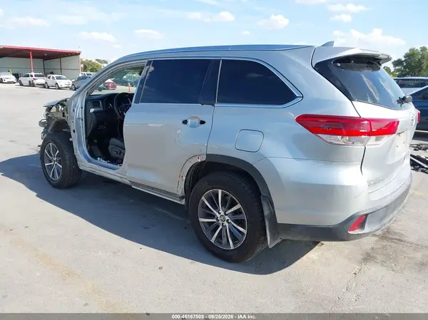 5TDJZRFH1HS512953 — 2017 Toyota Highlander, фото 3 с аукциона IAAI, Левый бок