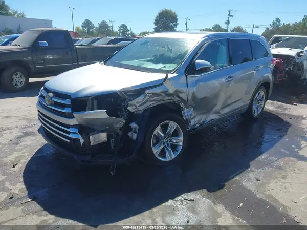 5TDYZRFH0HS232777 — 2017 Toyota Highlander, фото 2 с аукциона IAAI, Левый бок