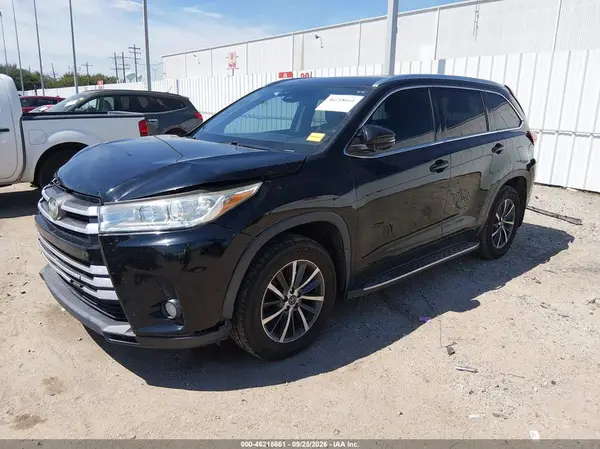 5TDKZRFH6HS509471 — 2017 Toyota Highlander, фото 2 с аукциона IAAI, Передняя часть