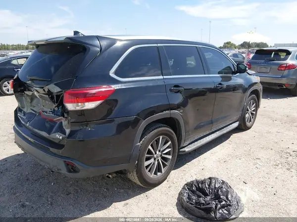 5TDKZRFH6HS509471 — 2017 Toyota Highlander, фото 4 с аукциона IAAI, Передняя часть