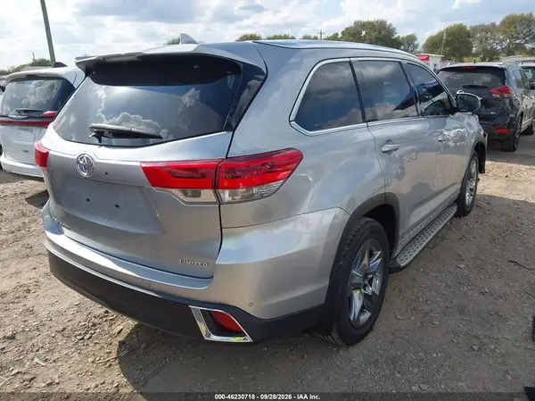 5TDYZRFH5HS200990 — 2017 Toyota Highlander, фото 4 с аукциона IAAI, Передняя часть справа