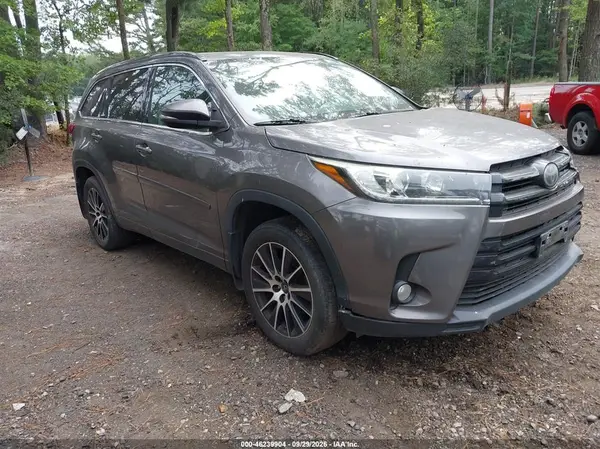 5TDJZRFH2HS456294 — 2017 Toyota Highlander, Естественный износ (Normal Wear & Tear), фото до ремонта