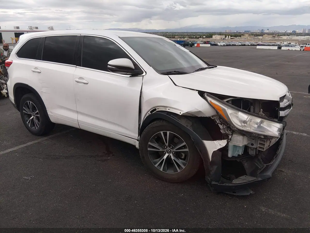 2017 Toyota Highlander Le VIN 5TDZARFH1HS027867 фото 2
