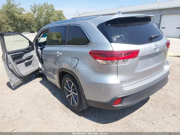 5TDJZRFH2JS808991 — 2018 Toyota Highlander, фото 3 с аукциона IAAI 14.10.2026, Левый бок