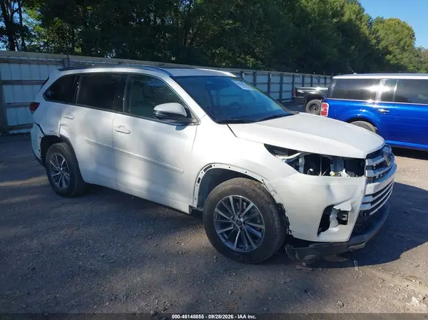 5TDKZRFHXJS275499 — 2018 Toyota Highlander, Передняя часть (Front End), фото до ремонта