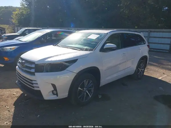 5TDKZRFHXJS275499 — 2018 Toyota Highlander, фото 2 с аукциона IAAI 11.10.2026, Передняя часть