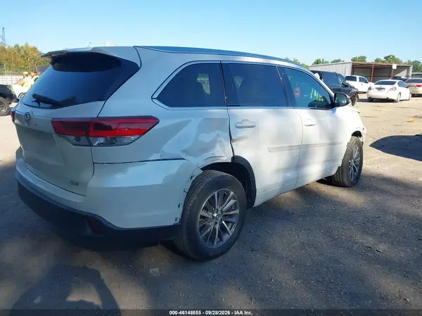 5TDKZRFHXJS275499 — 2018 Toyota Highlander, фото 4 с аукциона IAAI 11.10.2026, Передняя часть