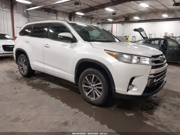 5TDJZRFH4JS823606 — 2018 Toyota Highlander, Задняя часть (Rear), фото до ремонта