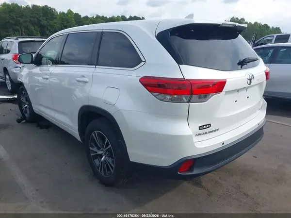 5TDBZRFH1JS909525 — 2018 Toyota Highlander, фото 3 с аукциона IAAI 07.10.2026, Передняя часть слева