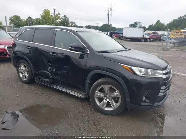 5TDDZRFH1JS910358 — 2018 Toyota Highlander, Передняя часть (Front & Rear), фото до ремонта