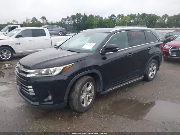 5TDDZRFH1JS910358 — 2018 Toyota Highlander, фото 2 с аукциона IAAI, Передняя часть