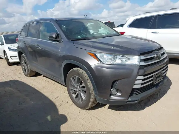 5TDKZRFH1JS267890 — 2018 Toyota Highlander, Град (Hail), фото до ремонта