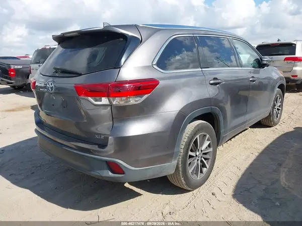 5TDKZRFH1JS267890 — 2018 Toyota Highlander, фото 4 с аукциона IAAI, Град