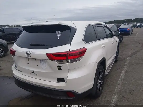 5TDZARFH3JS037192 — 2018 Toyota Highlander, фото 4 с аукциона IAAI, Передняя часть